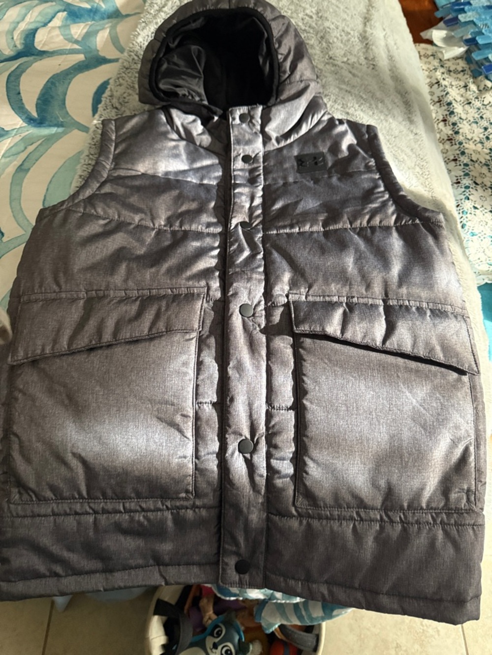 Under Armour Kids Hooded Puffer Vest in Charcoal Gray
